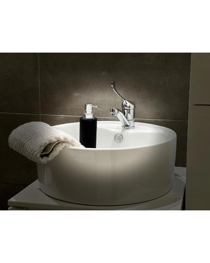 Апартаменты Apartman Jelena Сремска-Митровица Экстерьер фото